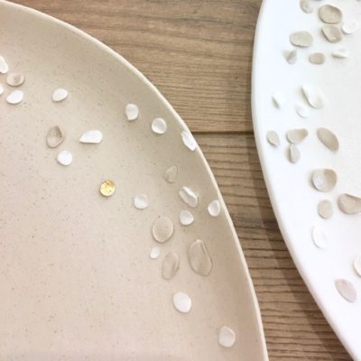 Assiette de présentation en grès