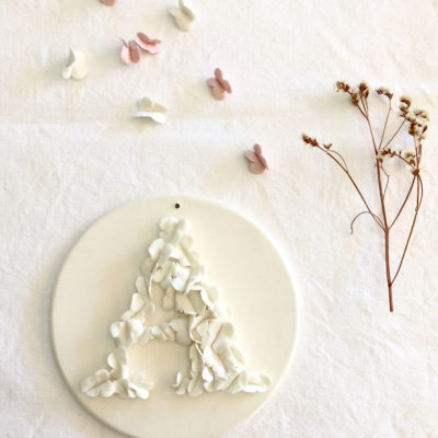 Lettre fleurie Mariposa